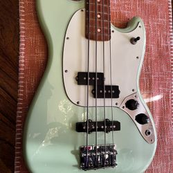 Fender Mustang Pj Bass 