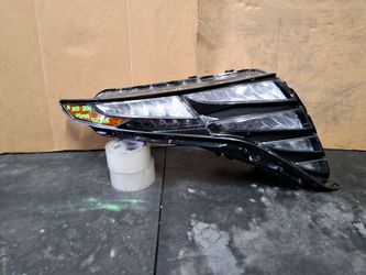 2022-2023-2024 HYUNDAI TUCSON RIGHT SIDE HEADLIGHT OEM USED #11966