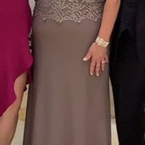 Mother Of The Bride/ Groom Gown 
