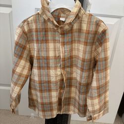 Toddler boy’s shirt long sleeve t shirt front button little boy top size 4-5 years plain brown  Excellent condition. Like new  Comes from pet free smo