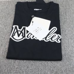 Moncler T-shirt