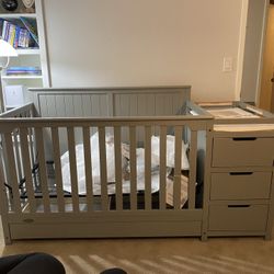 Graco Crib With Changing Table