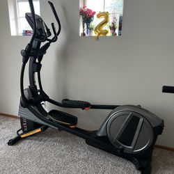 Nordik Track Elliptical 7.7