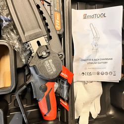 6” MINI CHAIN SAW WITH  2 BATTERIES-charger 4 chains-case everything on the picture Serrucho nuevo