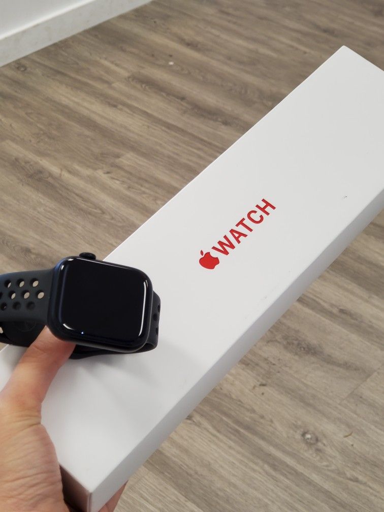 Apple Watch Series 7 41mm GPS - 5 Dollars Down No Credit Needed!