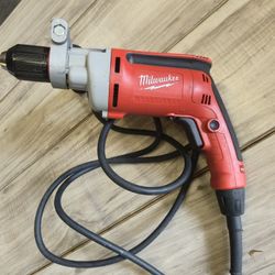 Milwaukee 8.0-Amp 1/2 in. Magnum Drill #5608