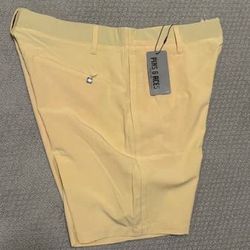 NEW with TAGS Men’s Golf shorts PINS & ACES size 38 yellow