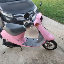 Honda Pinky Scooter