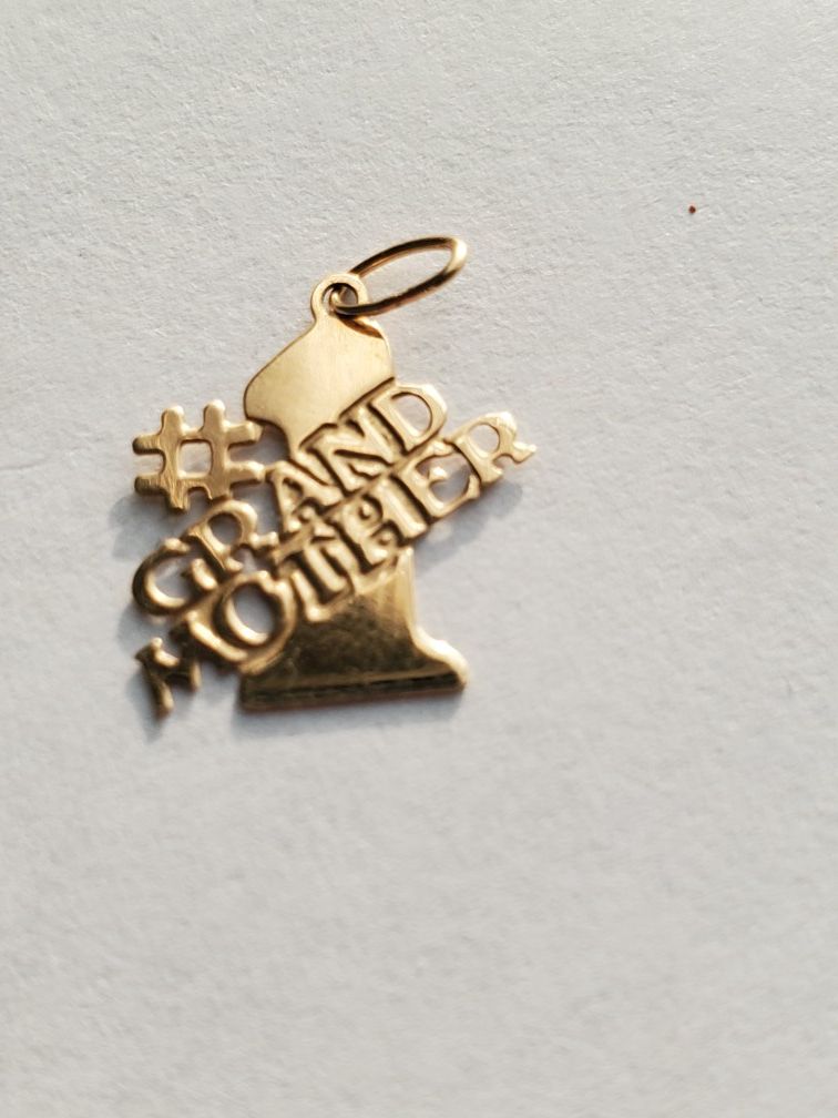 14k gold grandmother charm