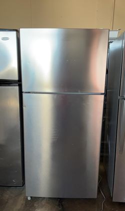 Frigidaire Top Mount Silver Refrigerator
