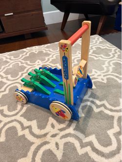 Alligator walker