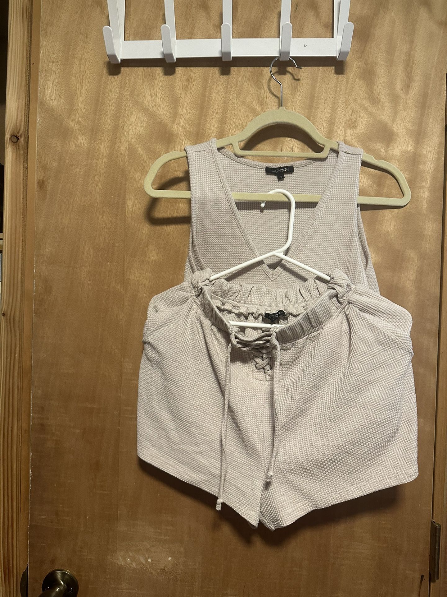 Tan Two Piece Set Women’s Size Medium!