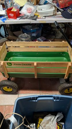 Wagon -John Deere ( RARE) Full Size
