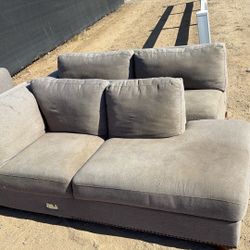 Free Couch 