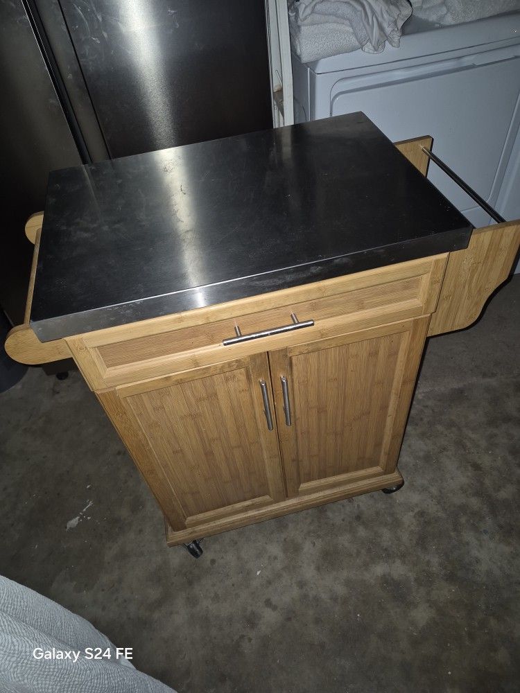 Kitchen Rolling Rack Like New