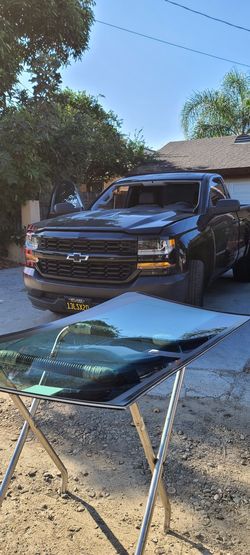 Auto glass