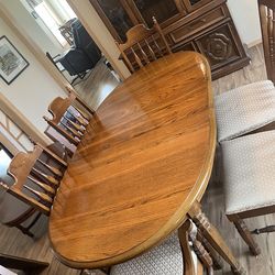 Broyhill solid wood dining table and 6 chairs