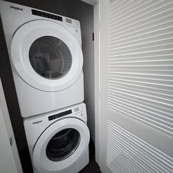 Stackable washing machine and dryer
