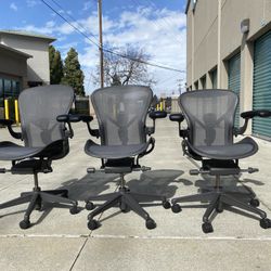 Herman Miller Remastered Aeron Size B