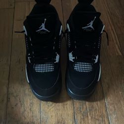 Jordan “White thunder” 4s