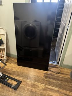 65" 4k Samsung Tv. W/adjustable Mount