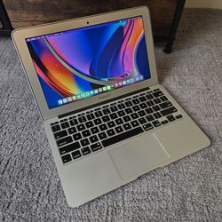 MacBook Air 11" i7 8GB