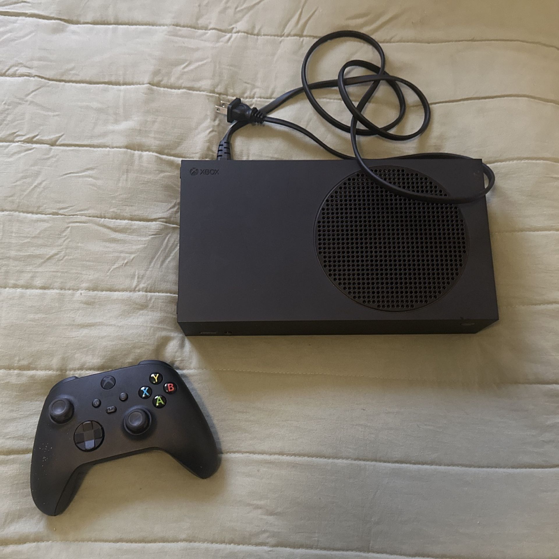 Xbox One S w/ Controller