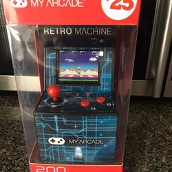 Retro Arcade Game (batteries included)