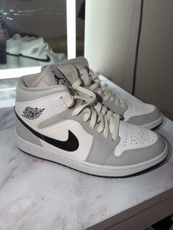 Nike Air Jordan Mids (W8.5)