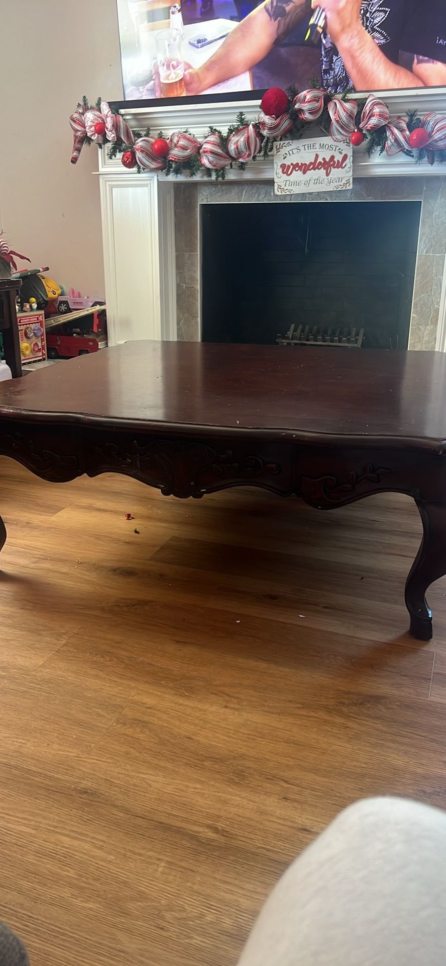 FREE COFFEE TABLE