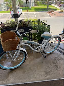 Beach cruiser bike white and baby blue 26 inch