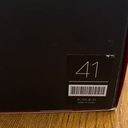 Like New Peloton Size 41