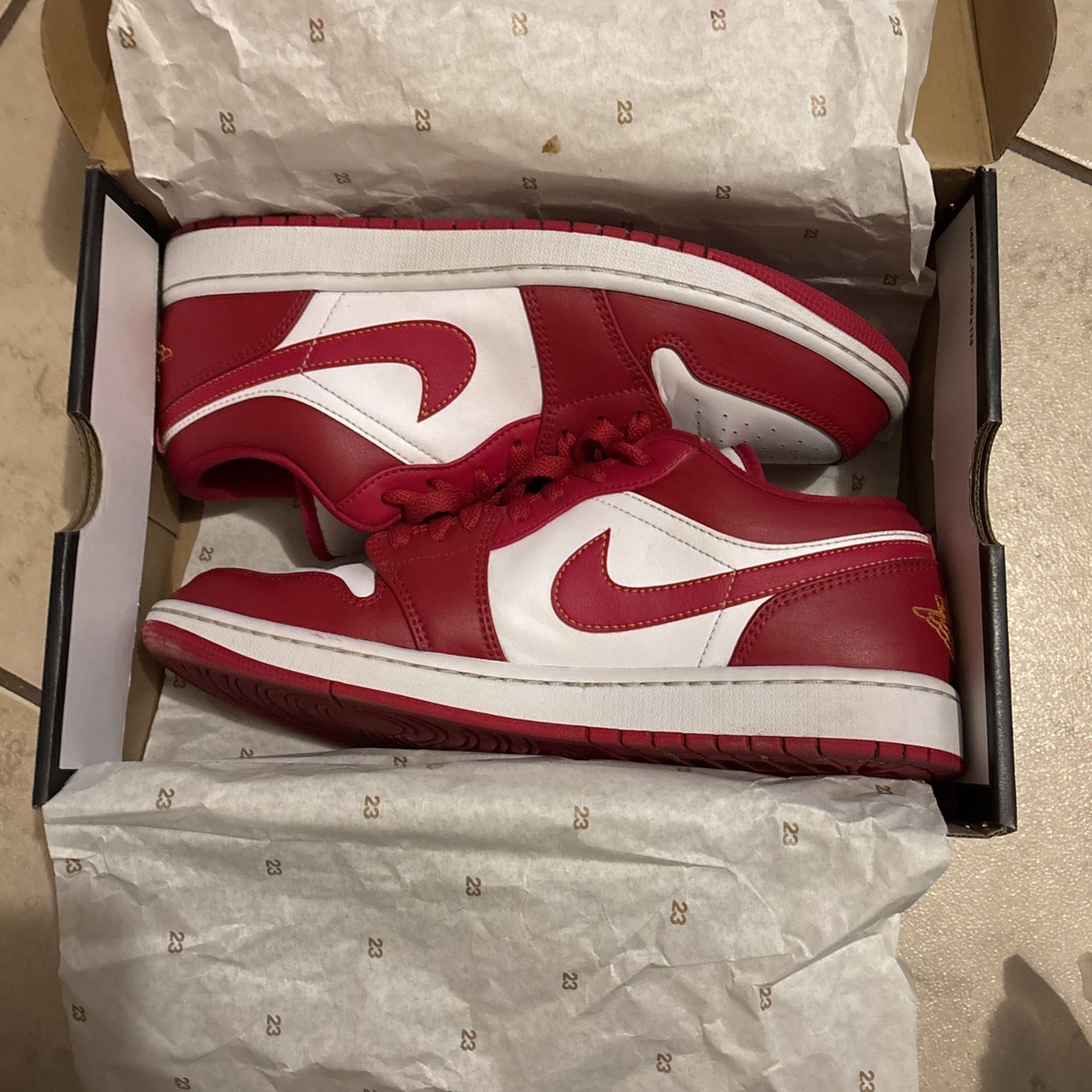 Jordan 1 Low Men’s 9.5 (Cardinal)