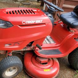 Troybilt 7 Speed  Ride On Lawn Mower Grass Cut