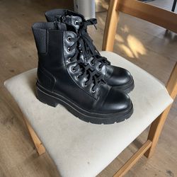Women’s Combat Boots Size 7