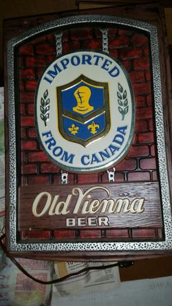 Light up Beer Sign. Great Condition