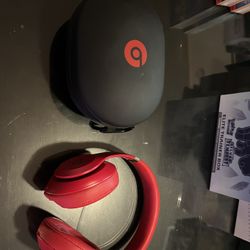 Beats Studio 3 Wireless Headphones w/Case