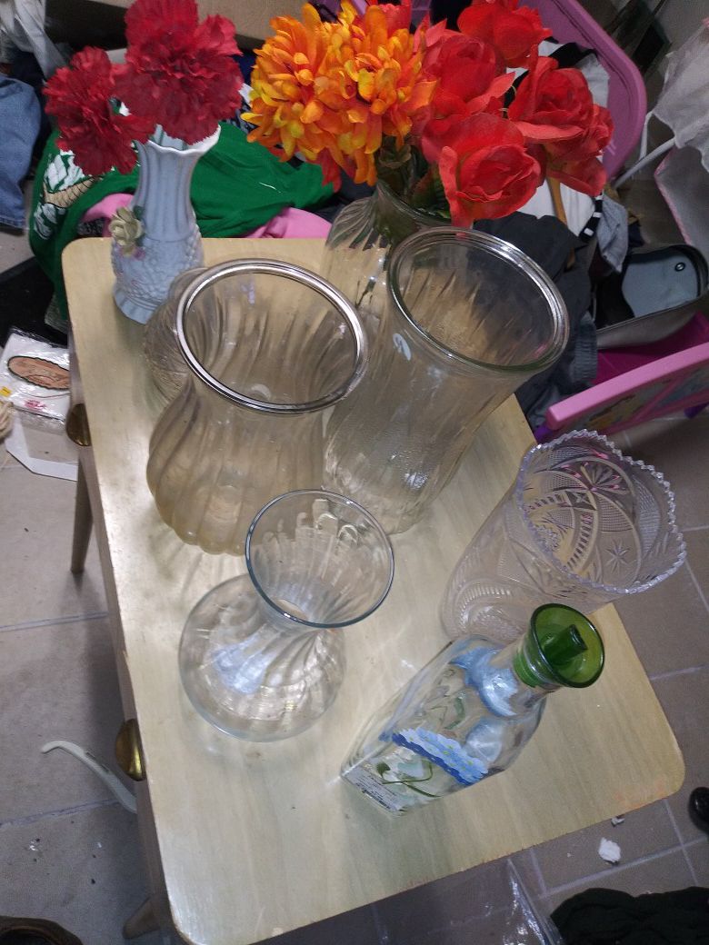 Household glass vases 8 glass vases