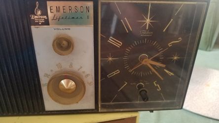 Vintage Emerson lifetimer starburst radio