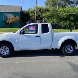 2015 Nissan Frontier 130k Miles Clean Tittle