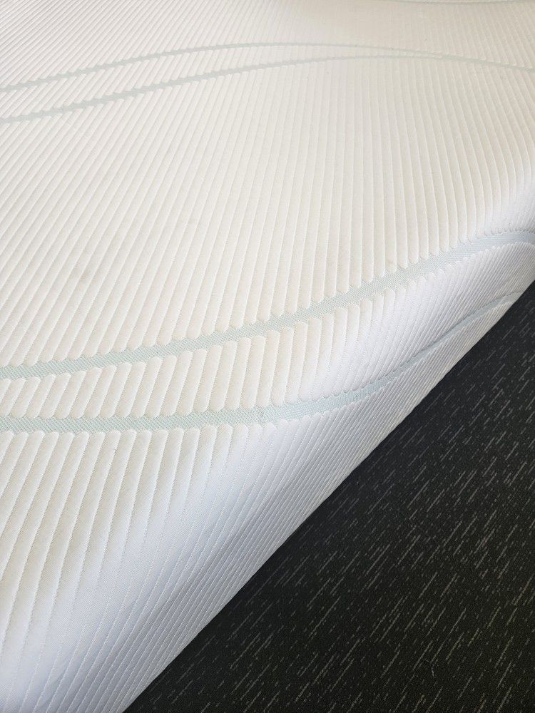 Tempur-Pedic Proadapt 50% OFF!!!!!