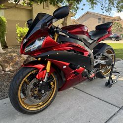 2007 Yamaha R6 Sportbike 