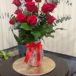 Vase And Bouquets Ready To Go 