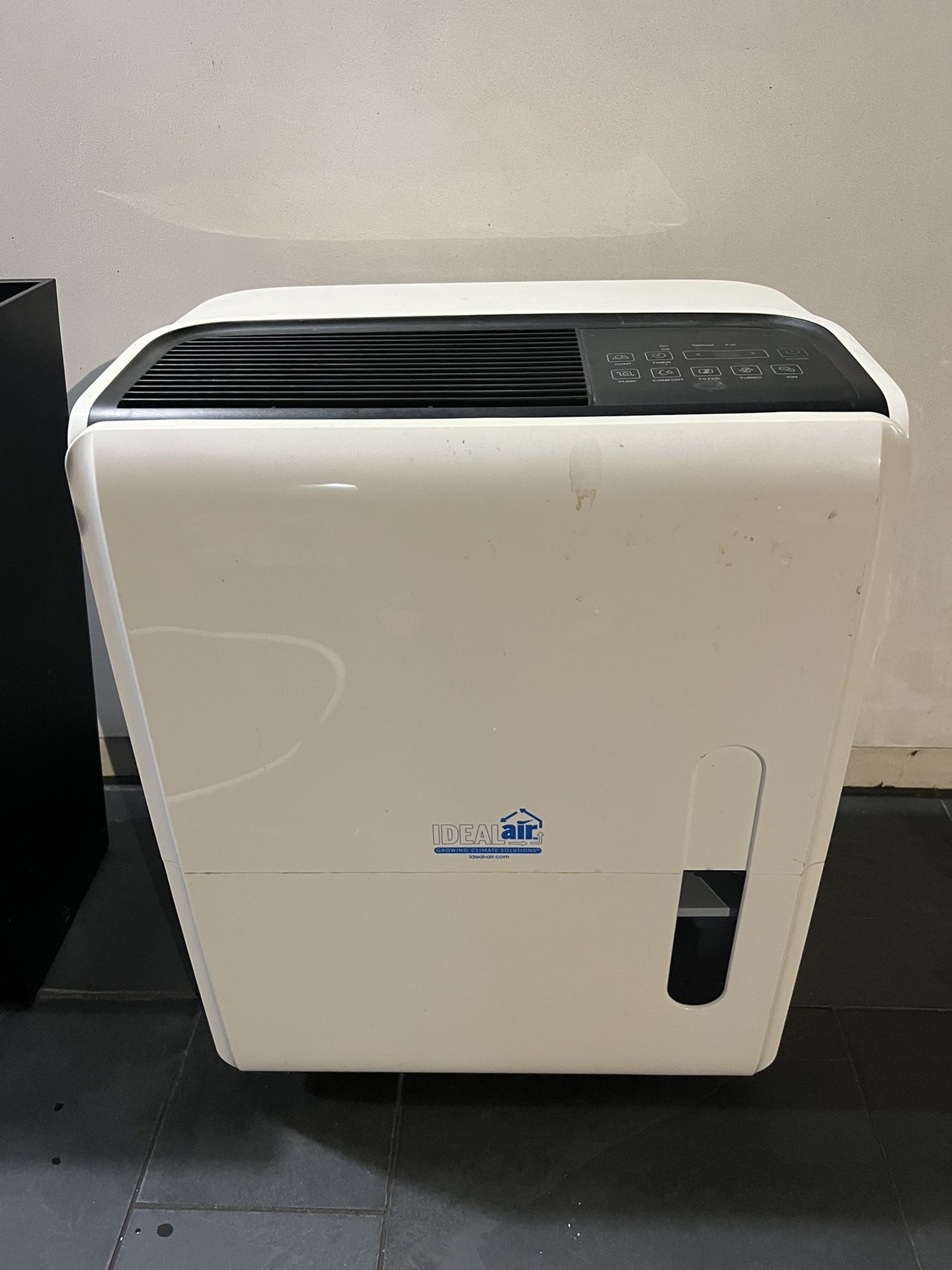 DEHUMIDIFIER IDEAL AIR 