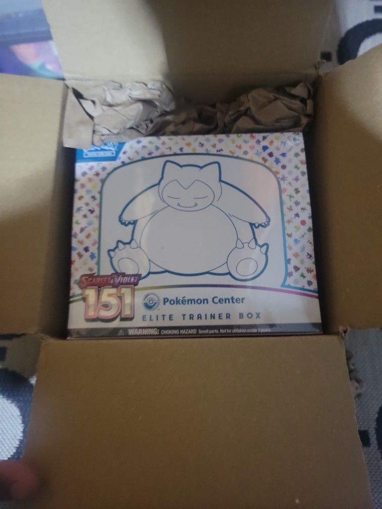 Pokemon Center S&V 151 ETB