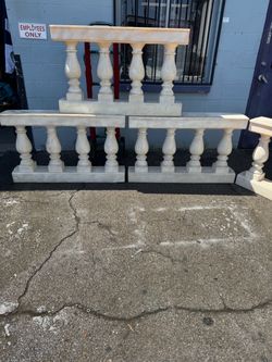 Tengo 4 columnas de plástico