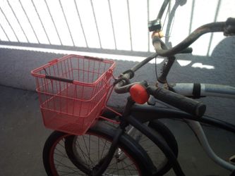2 Beach cruisers