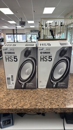 Music gear P.A. Yamaha hs5