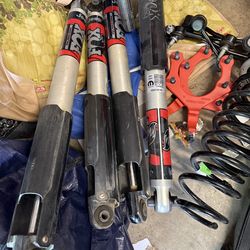 Barely used Jeep Gladiator Rubicon Fox shocks, etc.