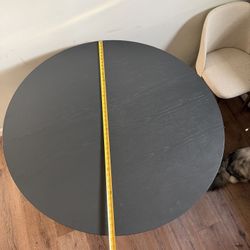 Extendable around Table